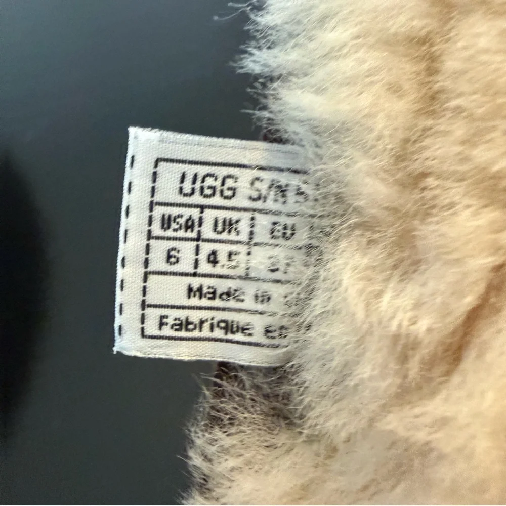 ugg Mid‎ Calf boots size 6 women